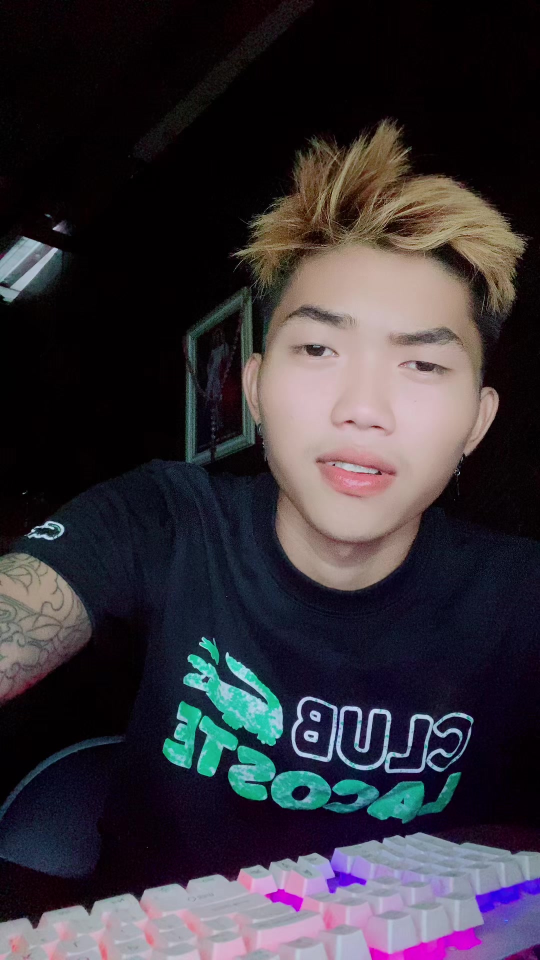 @Ot mean ngai sad✌🏻😂