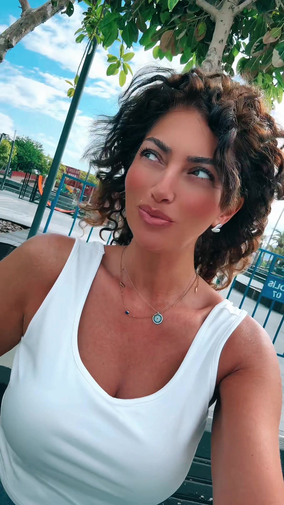 @Nili.fee