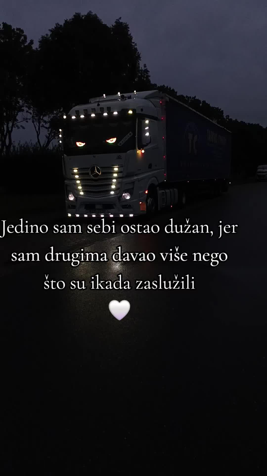 @Šmeker ✌️✌