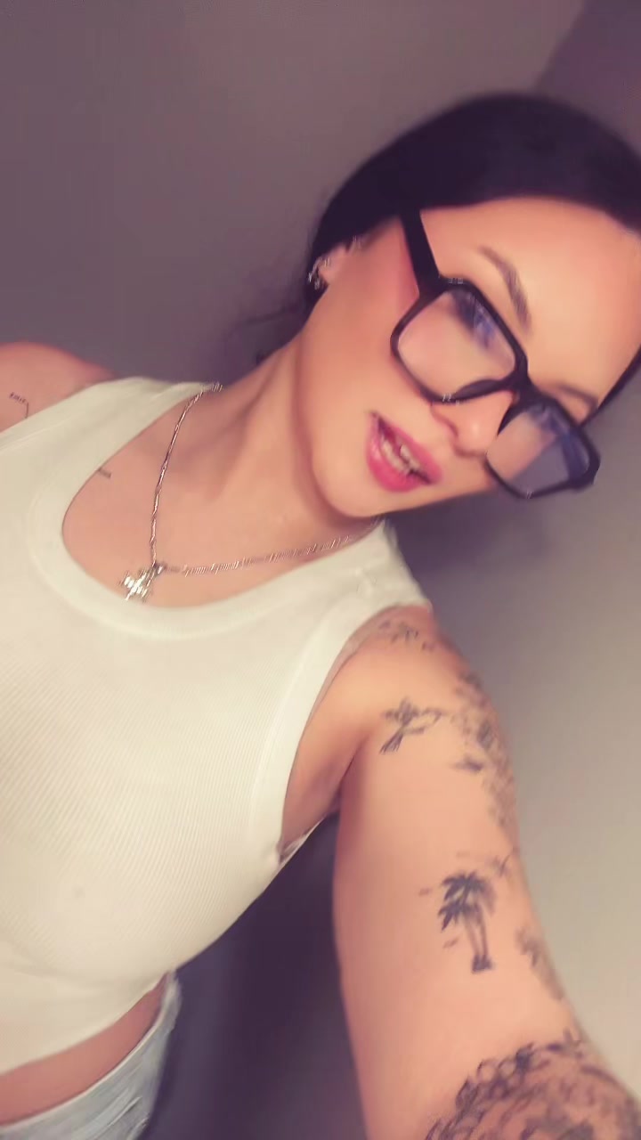 @𝓂𝒶𝒹𝒾 🐆🎱