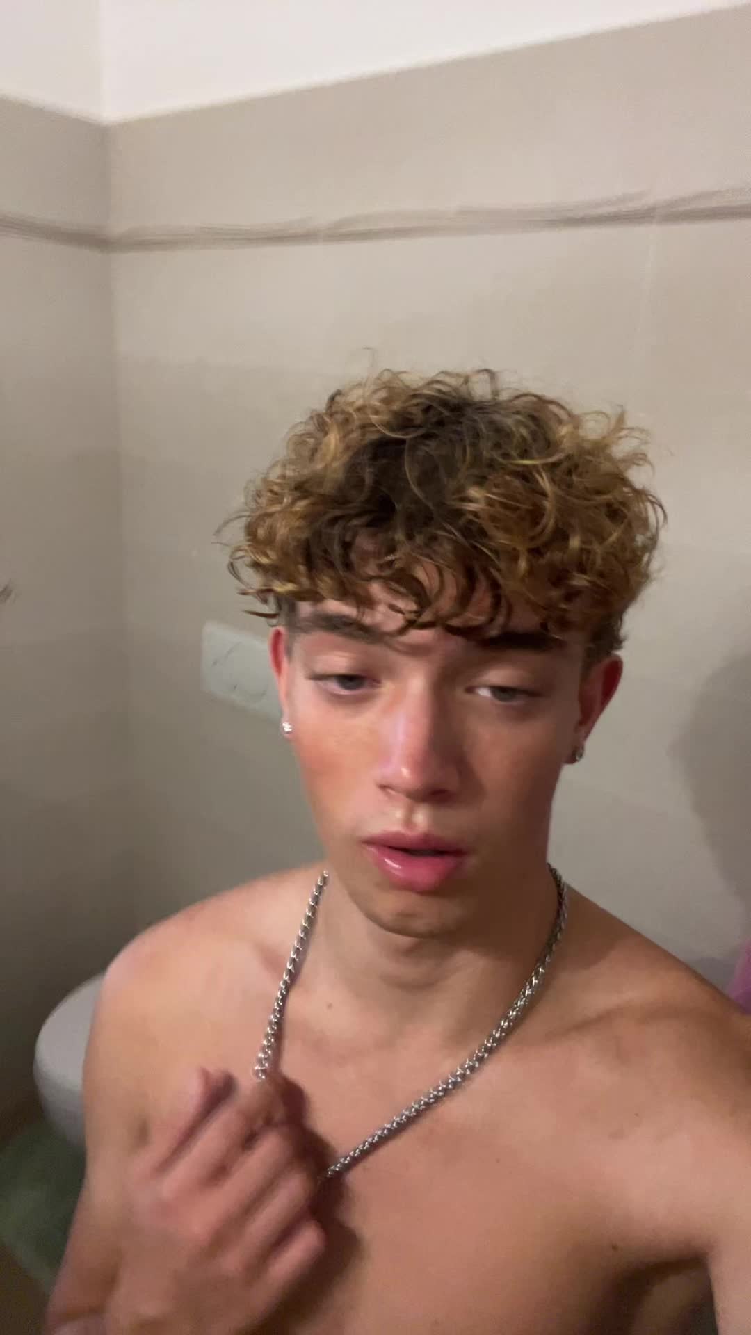 @𝓨 𝓛 𝓘 𝓐 𝓝💎