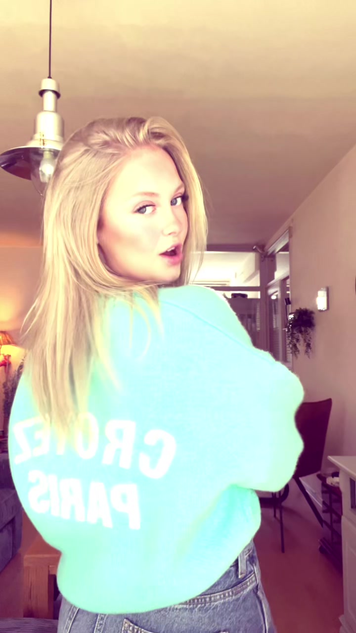 @Melanyyvette