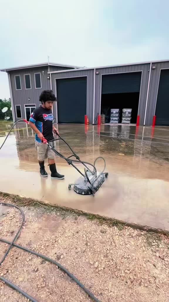 @Dannys Power Washing LLC
