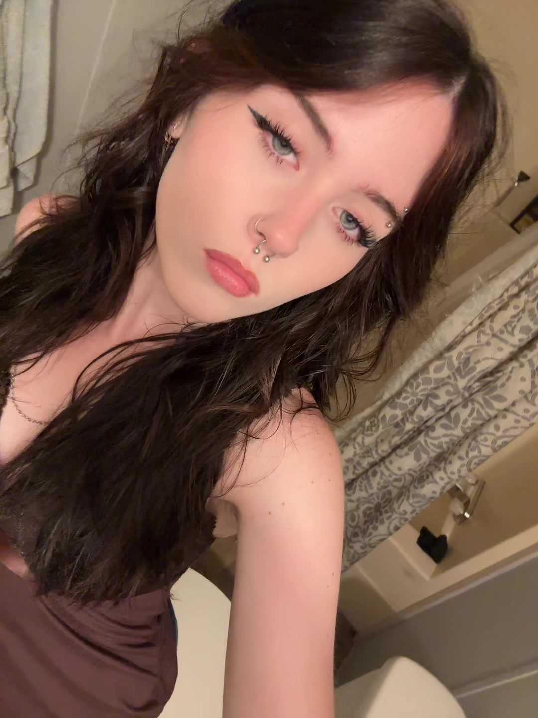 @g