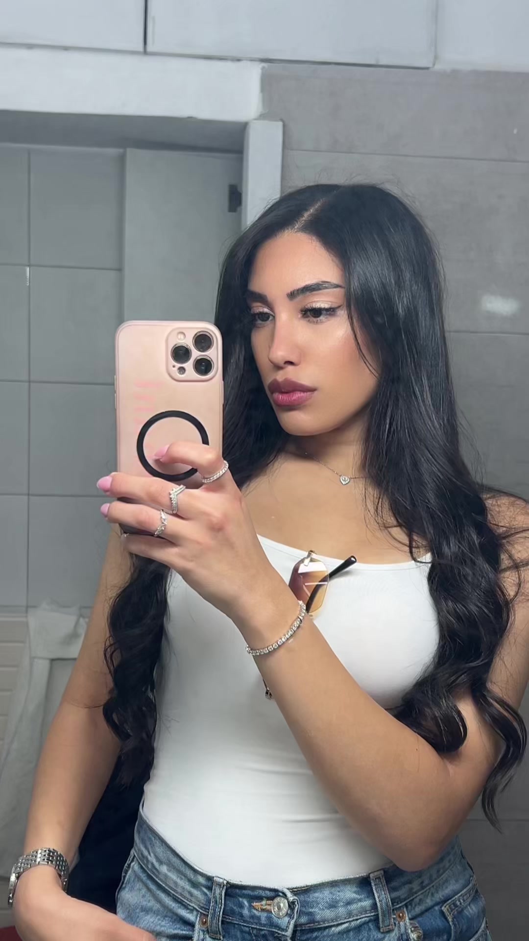 @shani_d12