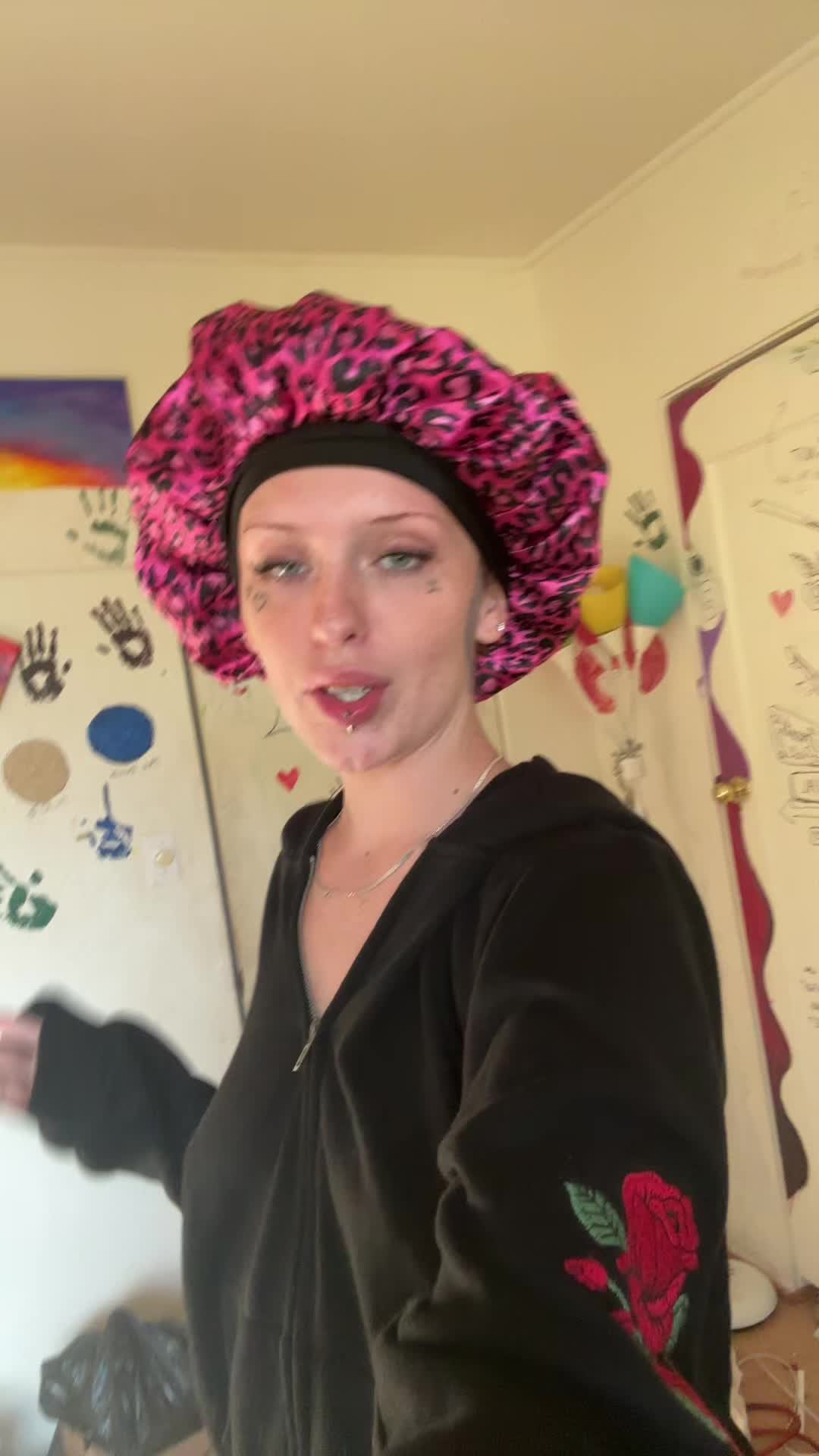 @️