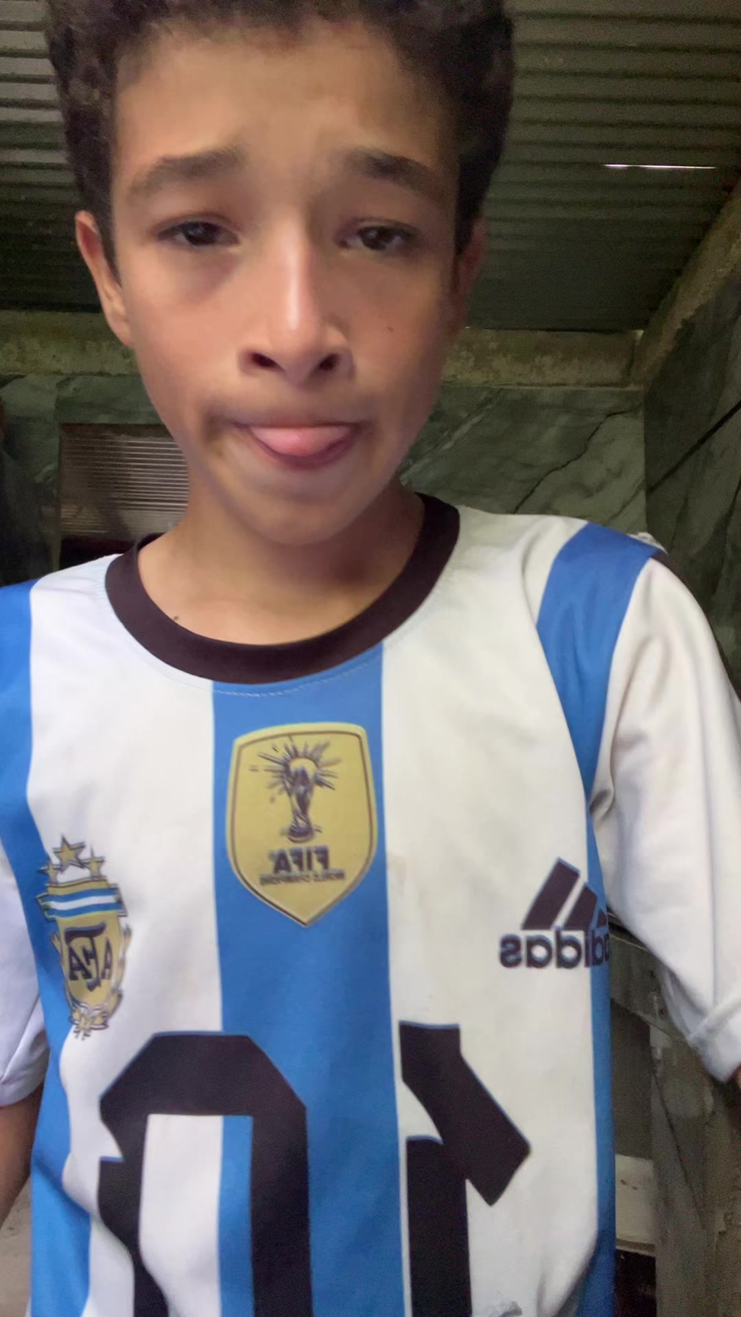 @Deymercolmenarez