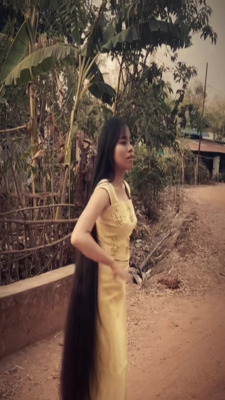 @ᬊ᭄𝐙𝐚𝐫 𝐍𝐲𝐢 𝐖𝐢𝐧