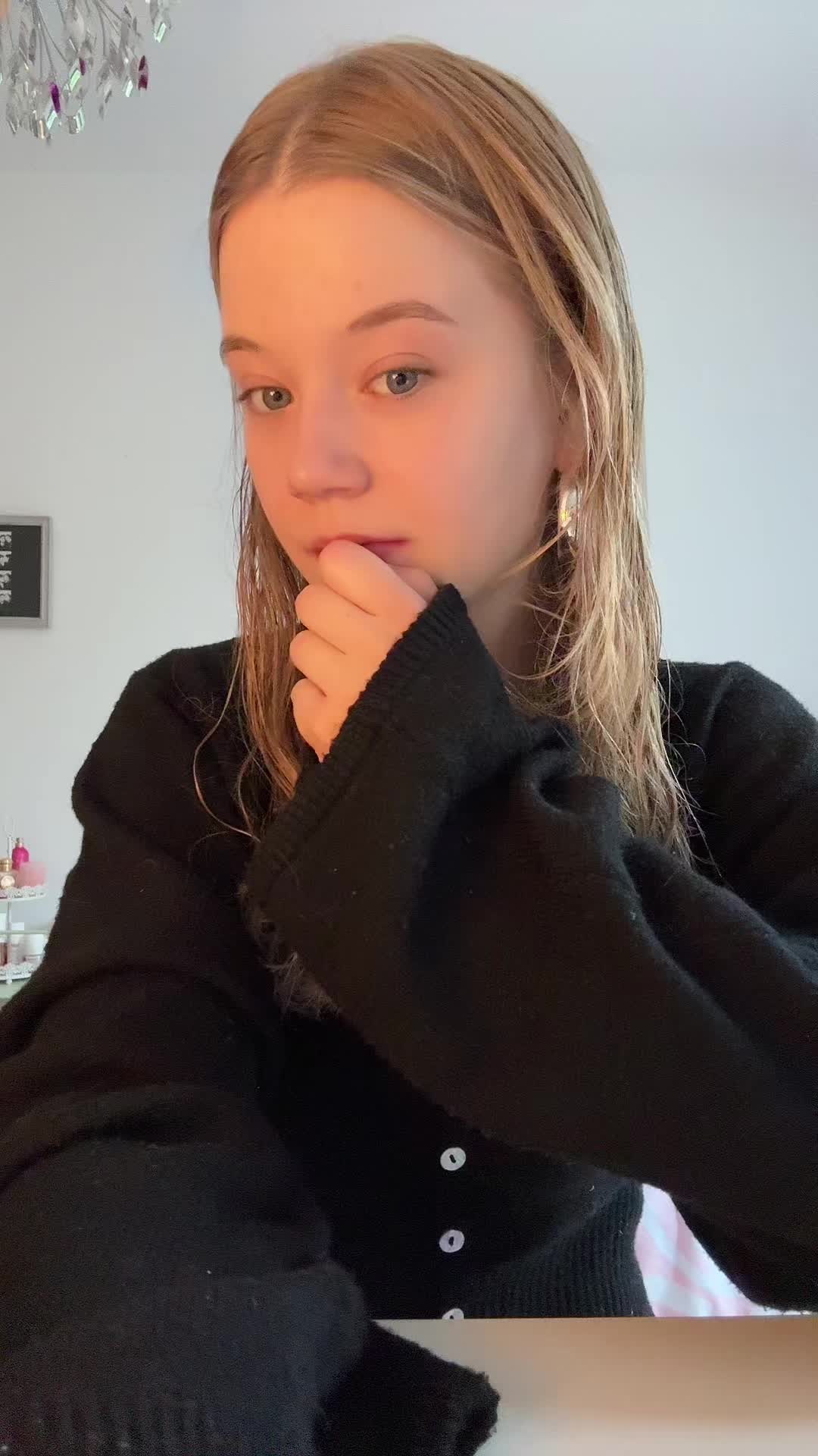@miazoe.khl