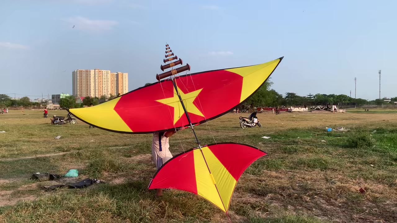 @Thả diều c&ugrave;ng Lợi