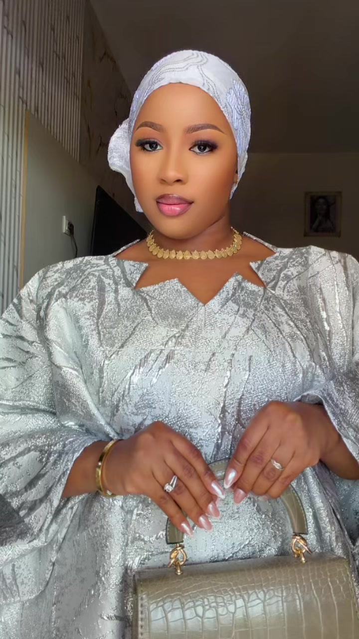 @ADA CONDÉ 👸🇬🇳