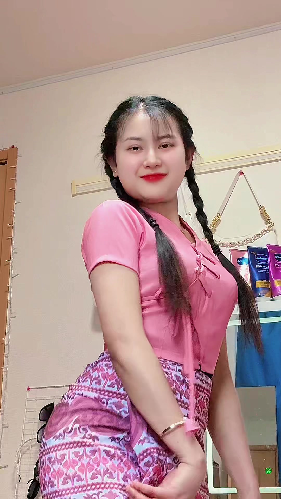 @Khin Nyein Chan🇲🇲🇯🇵