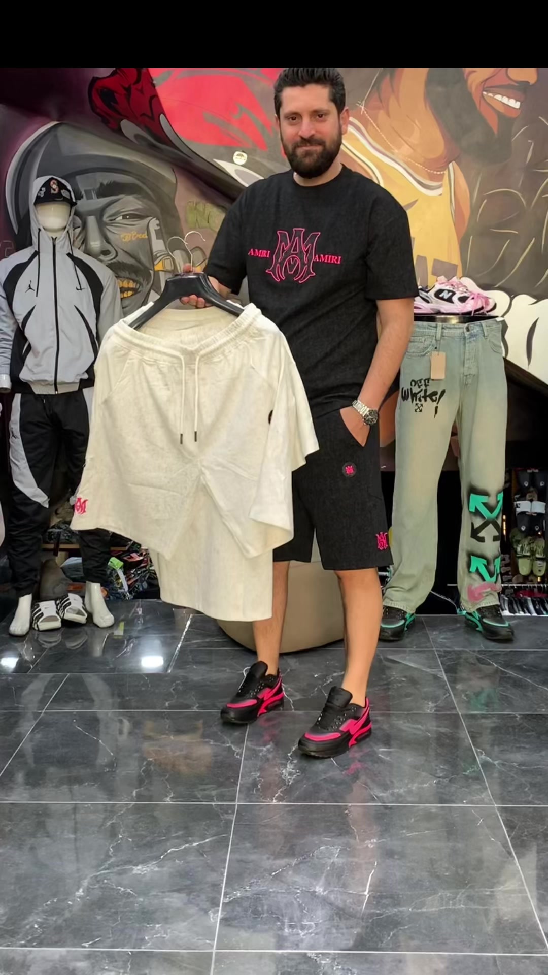 @Boutique B13