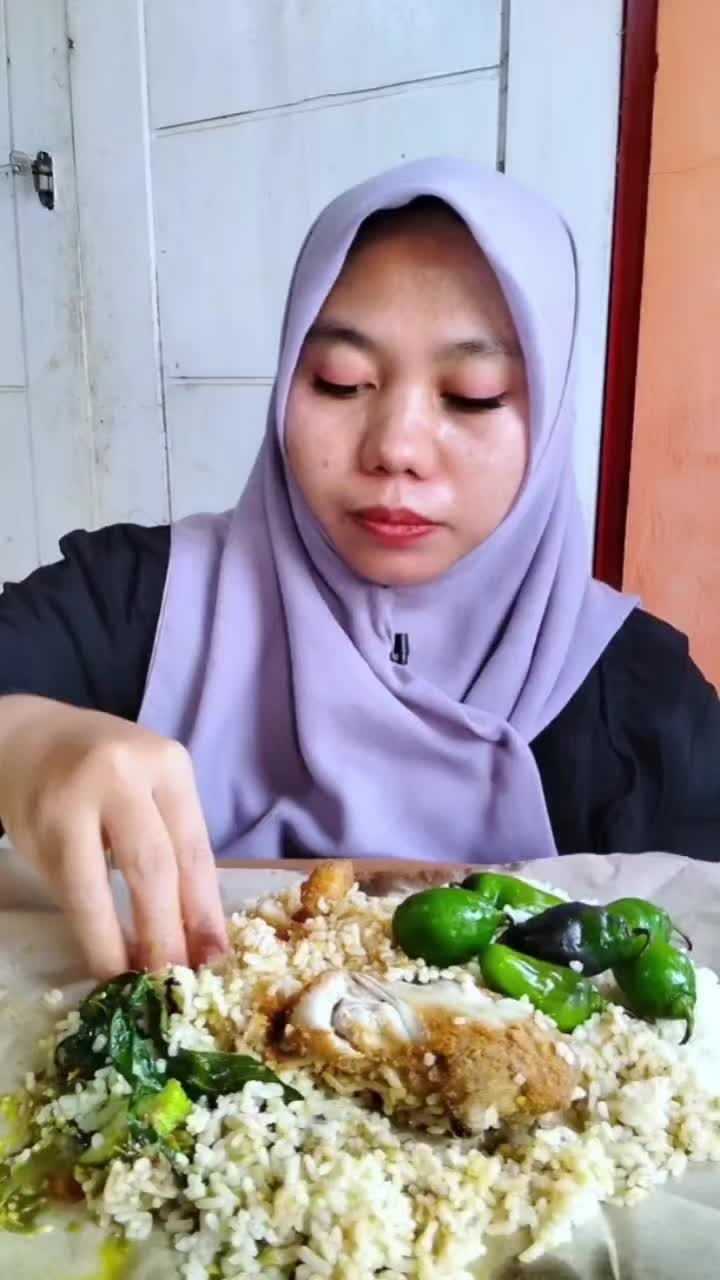 @Aisha