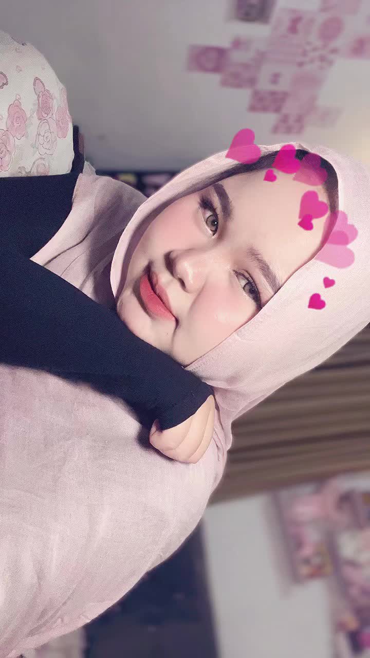 @Nisaa18