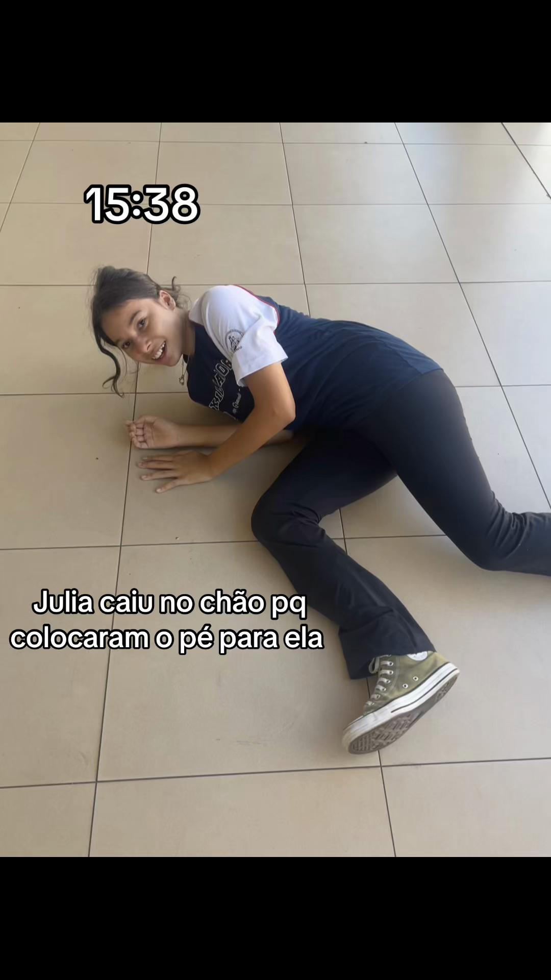 @o que a julia ta fazendo?