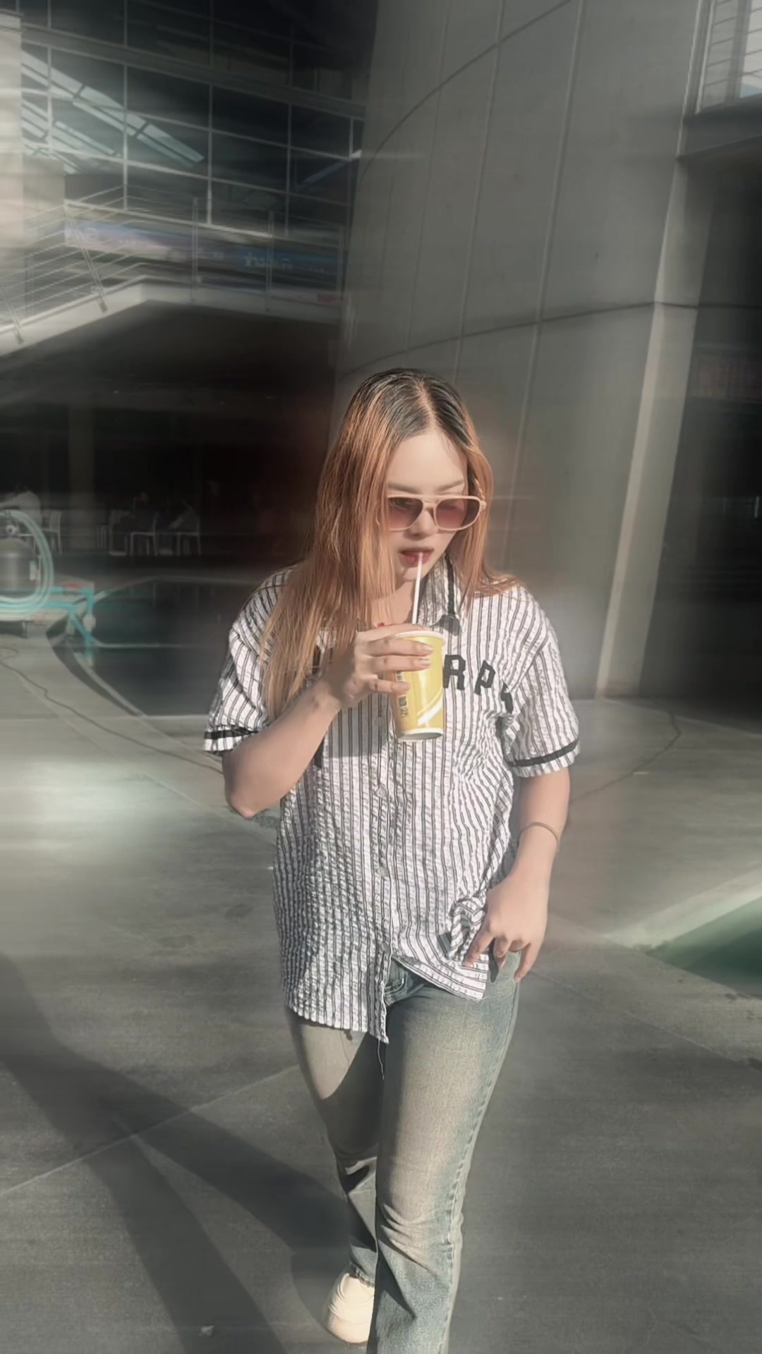 @กานต์ ธารา (99.4K)