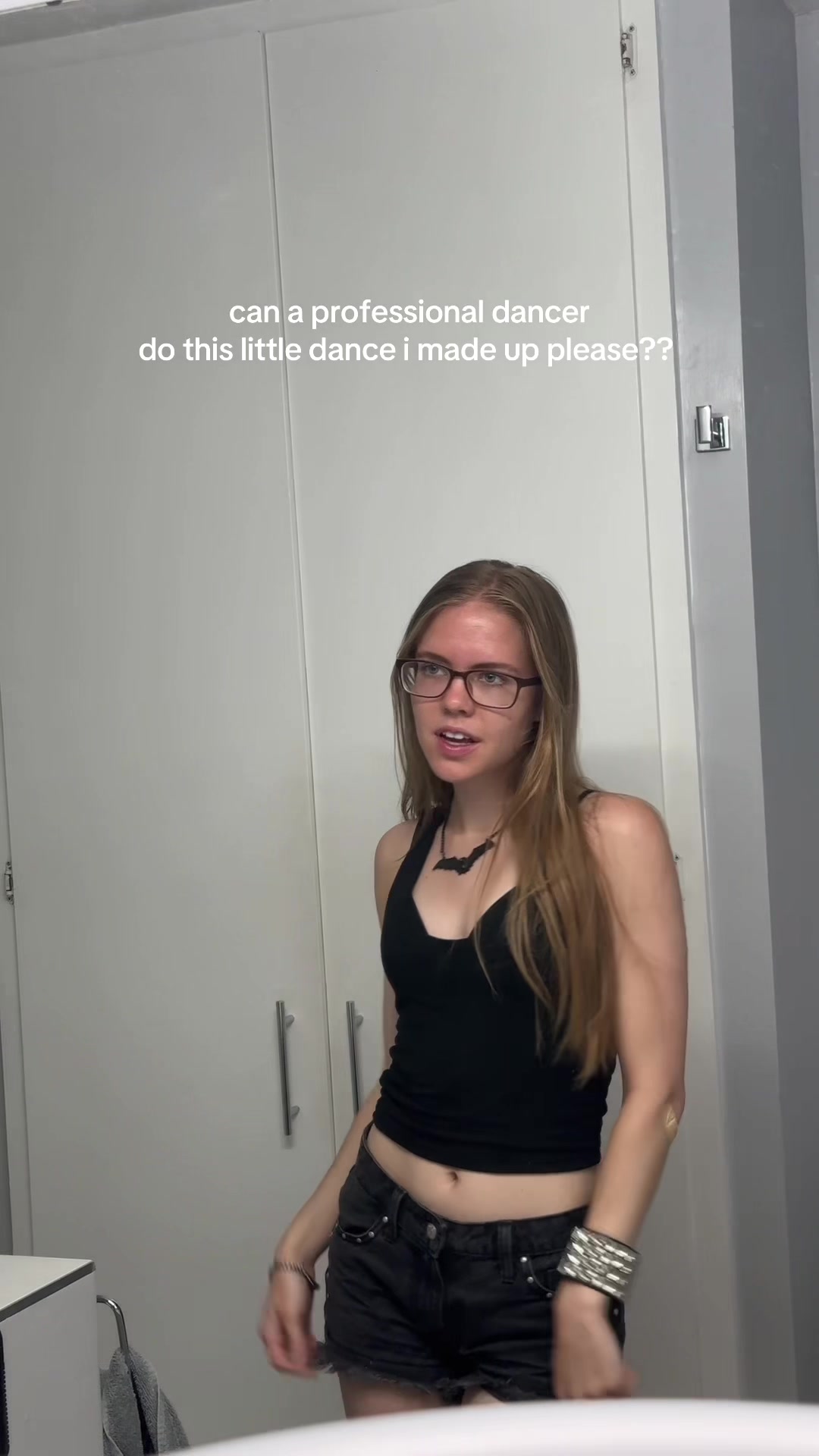 @L Y L A 🦇 XX