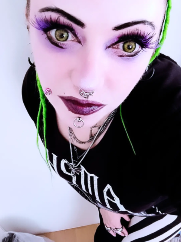 @𝔏𝔲𝔫𝔞 𝔖𝔥𝔶