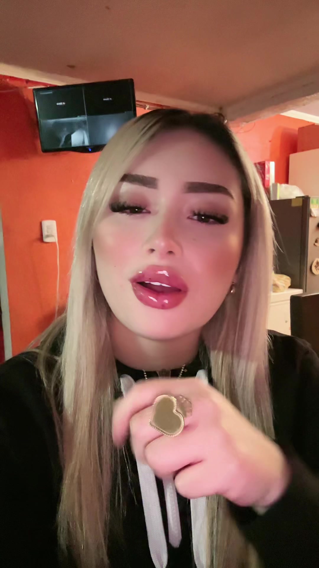@amore.velvet