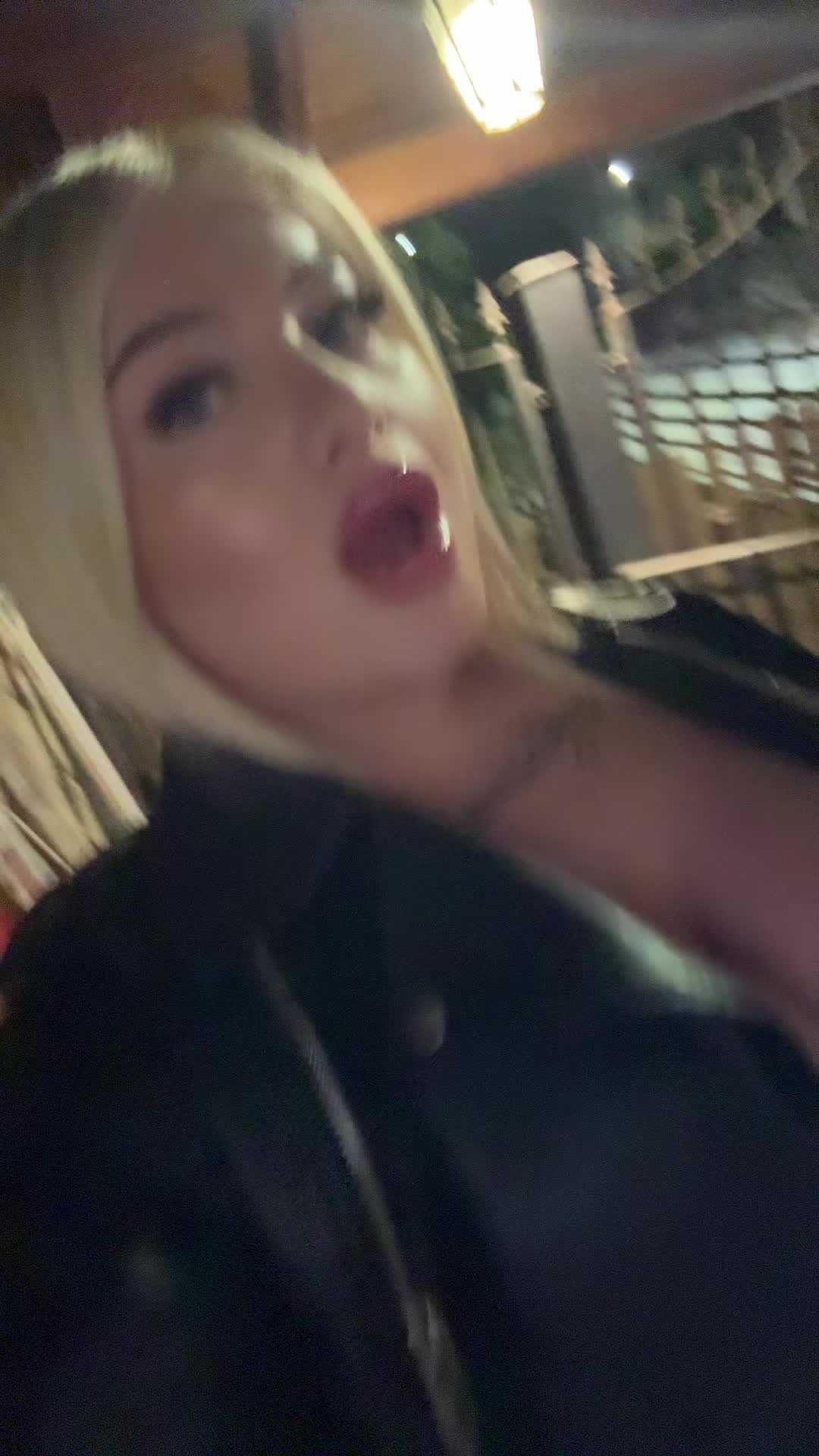 @𝐑🍒