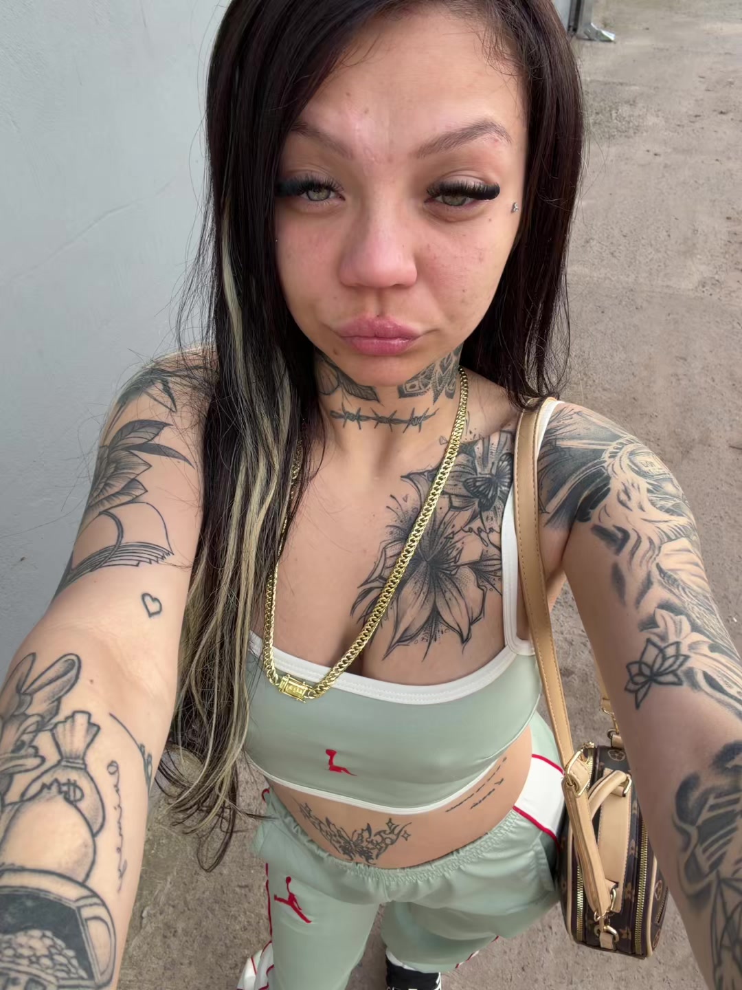 @wachamaldita