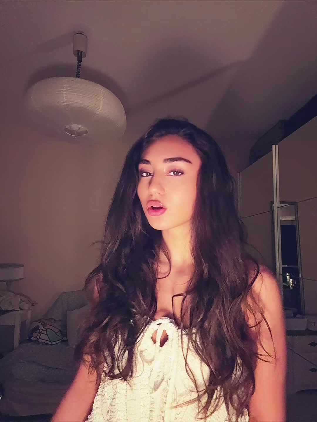 @𖣂