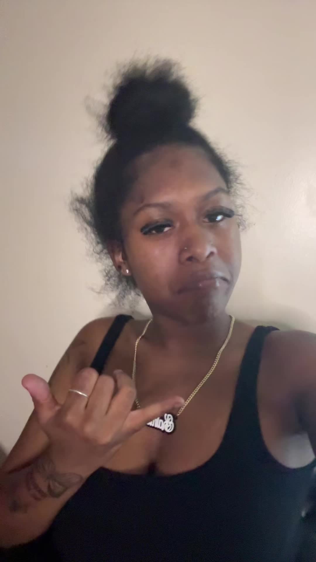 @moraa