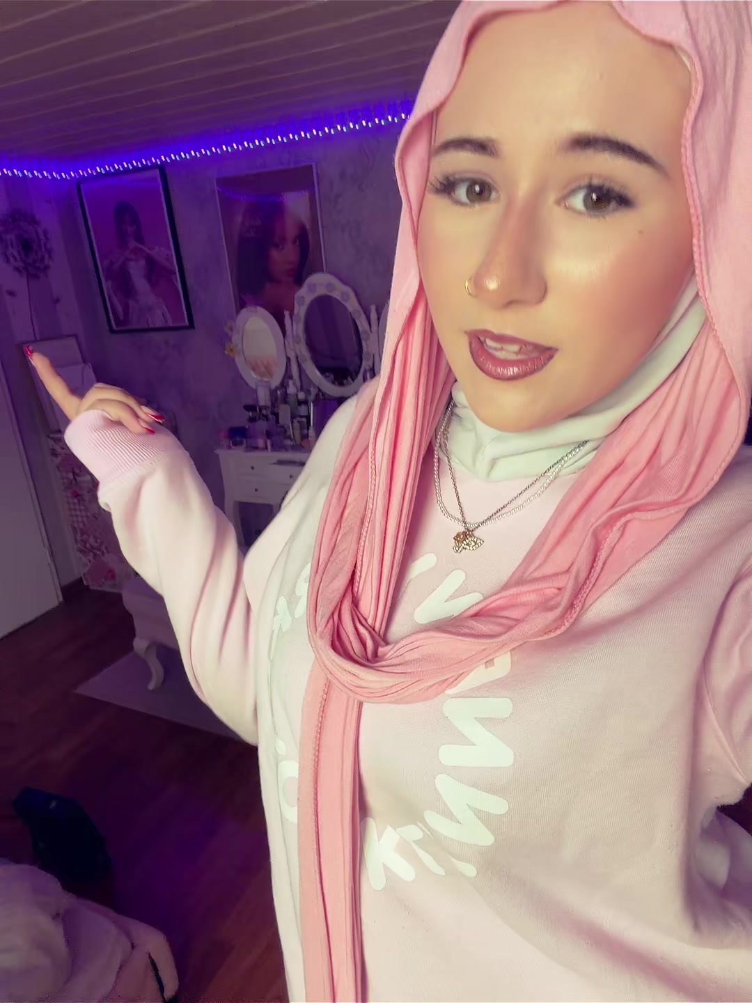 @j_16