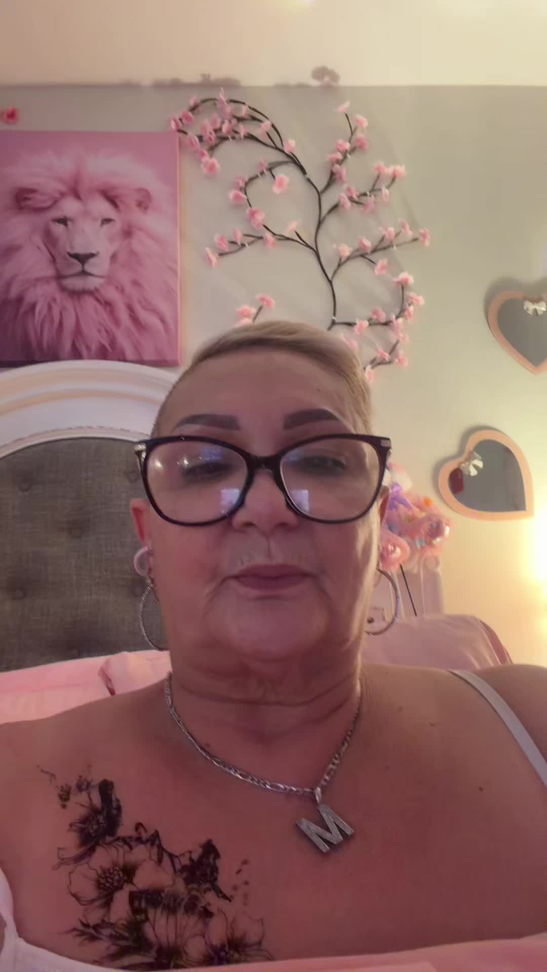 @mamanoemi
