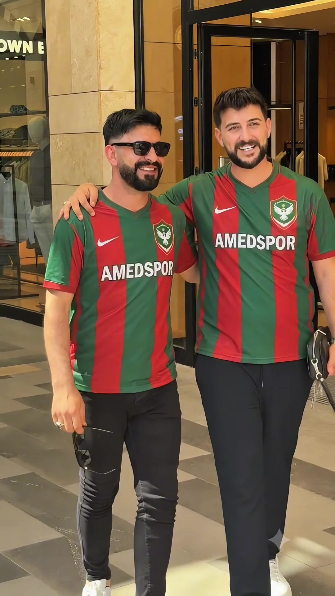 @Rojvandemir