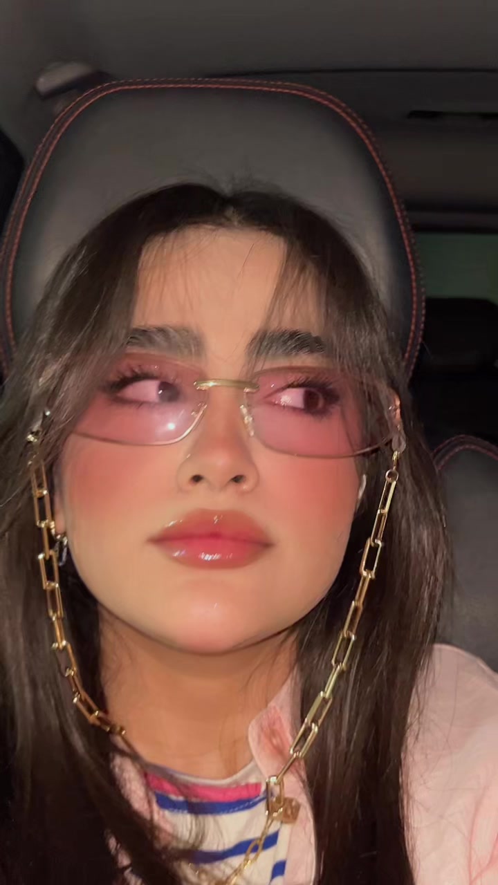 @smakamrn