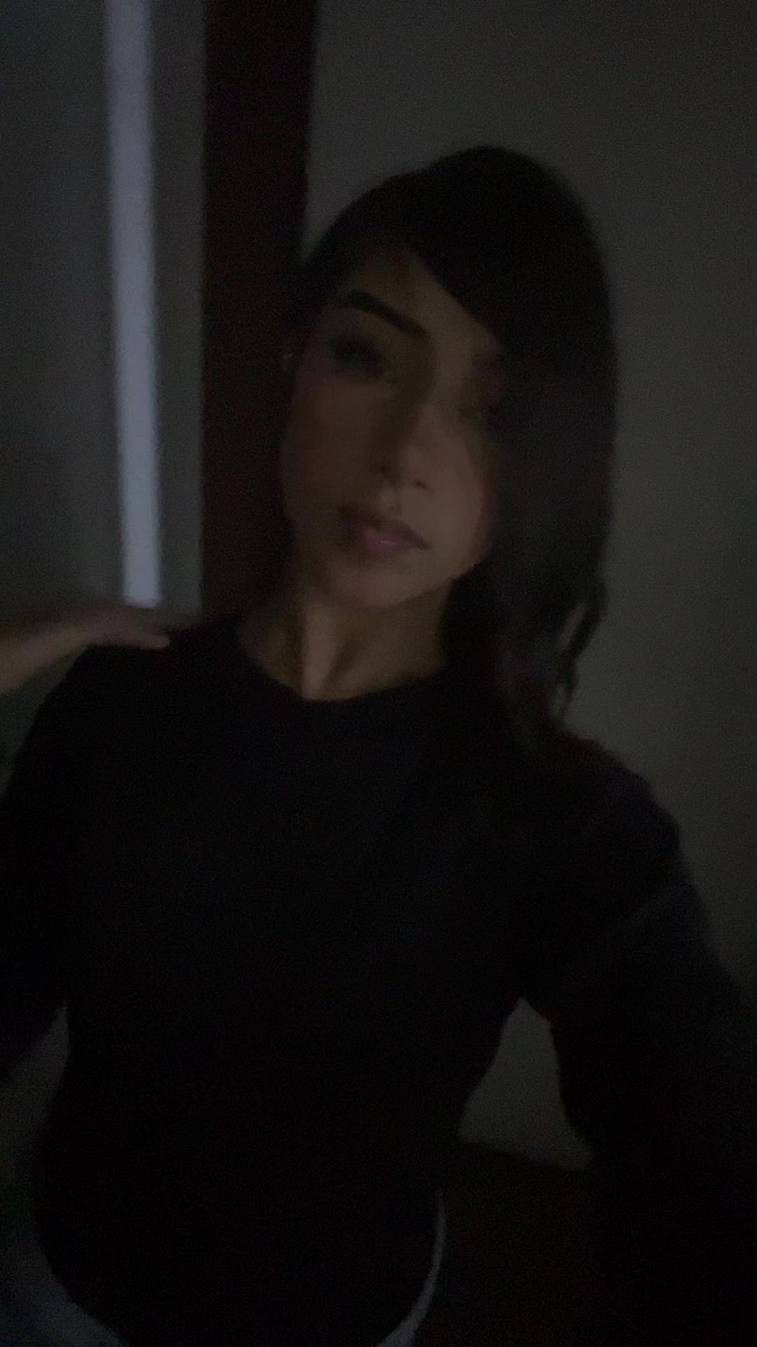 @𝒱𝒶𝓁.🖤💭💭