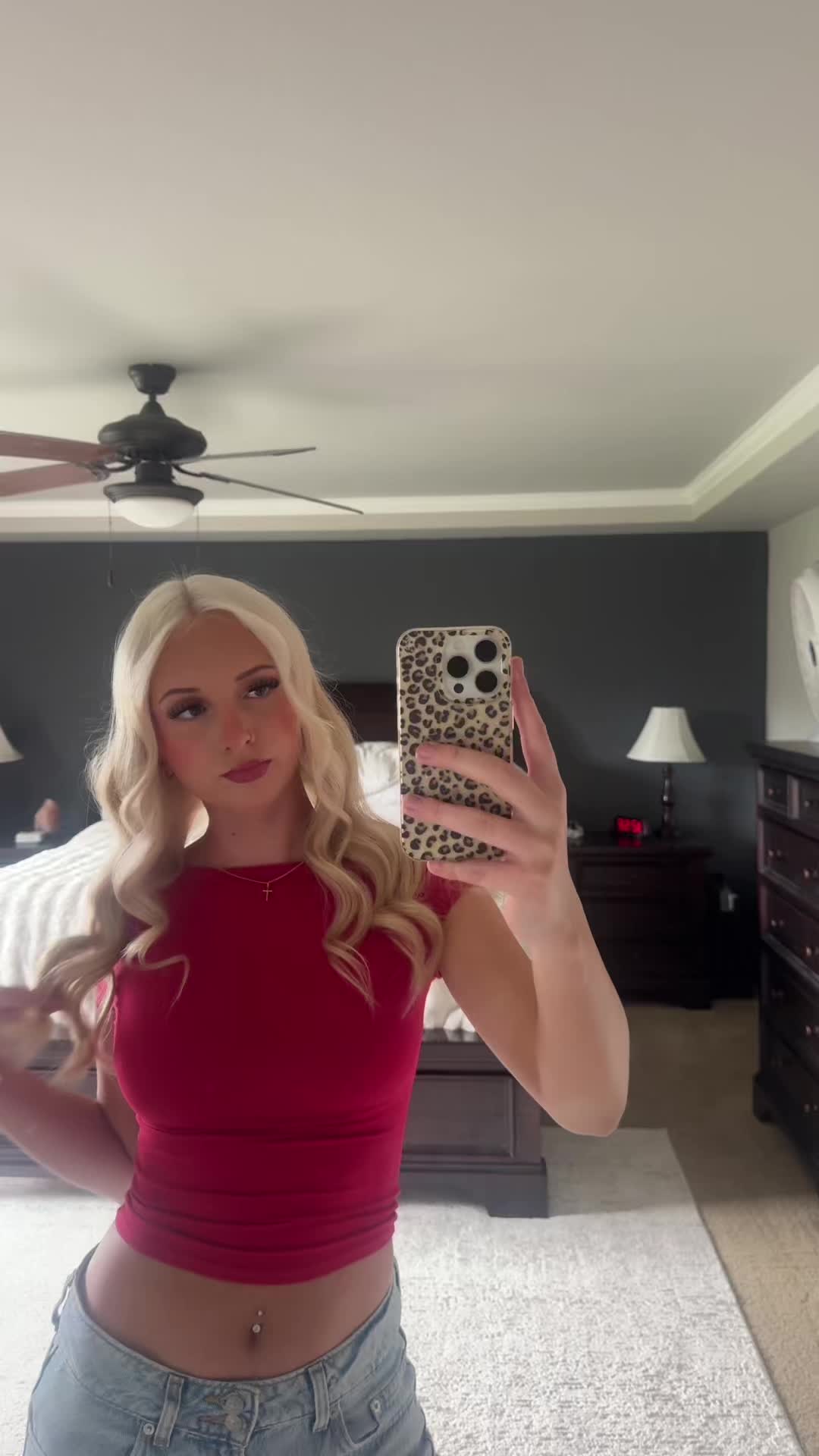 @𝓂𝒶𝒹𝒹𝒾𝑒 🌺