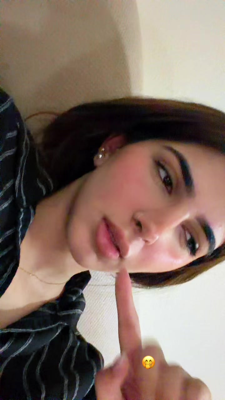 @Veeni