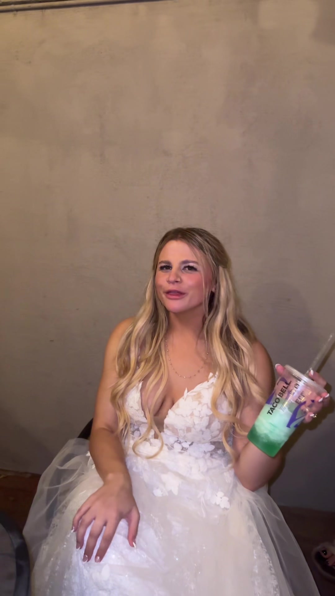 @danibeckky