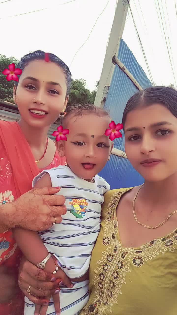 @nishu🦋🥀💫