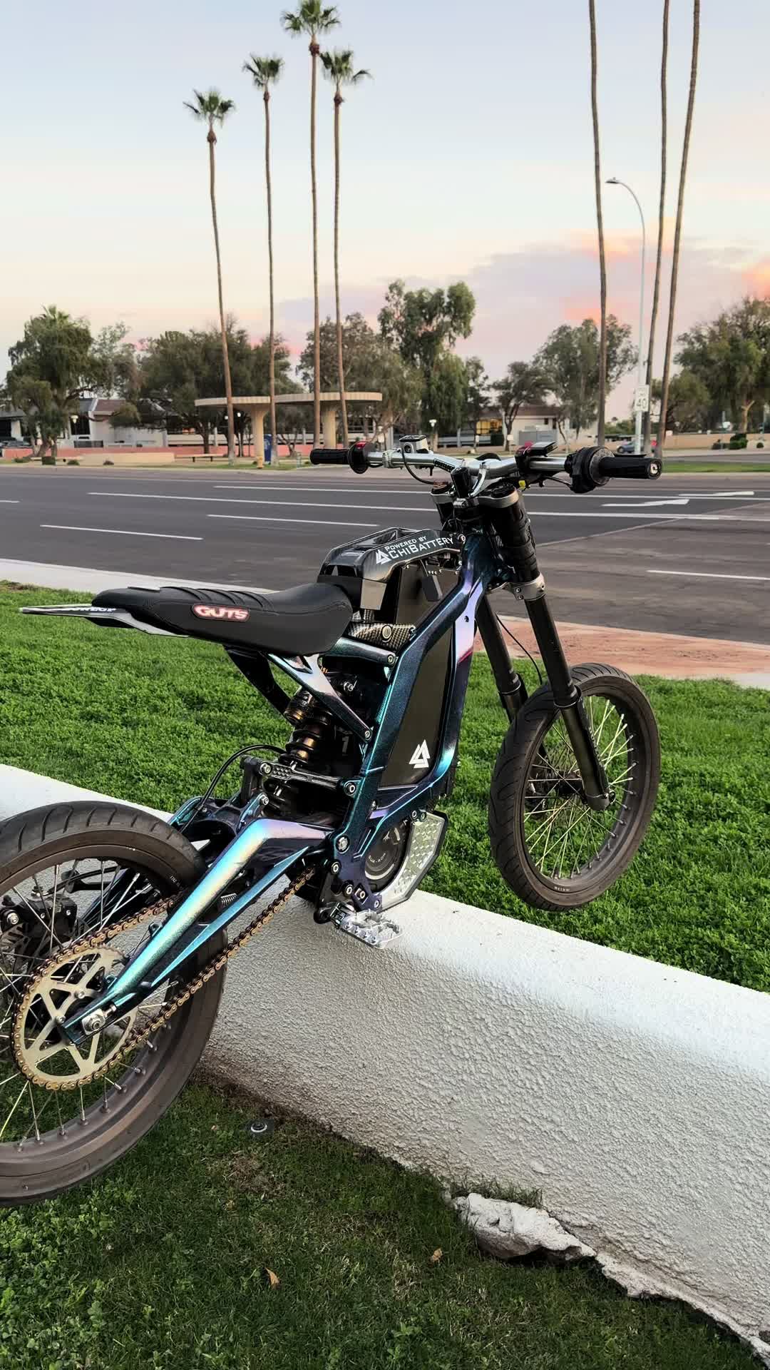@VZ. LBX