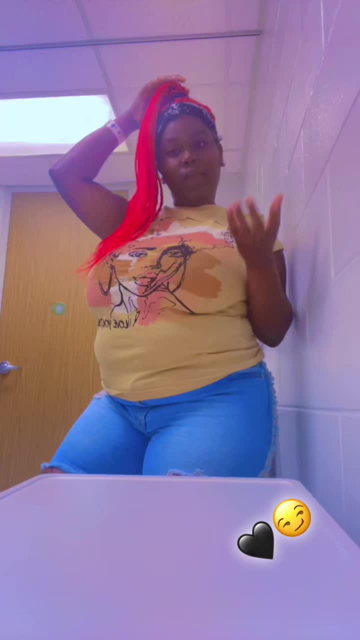 @Sexybihh🤍😻
