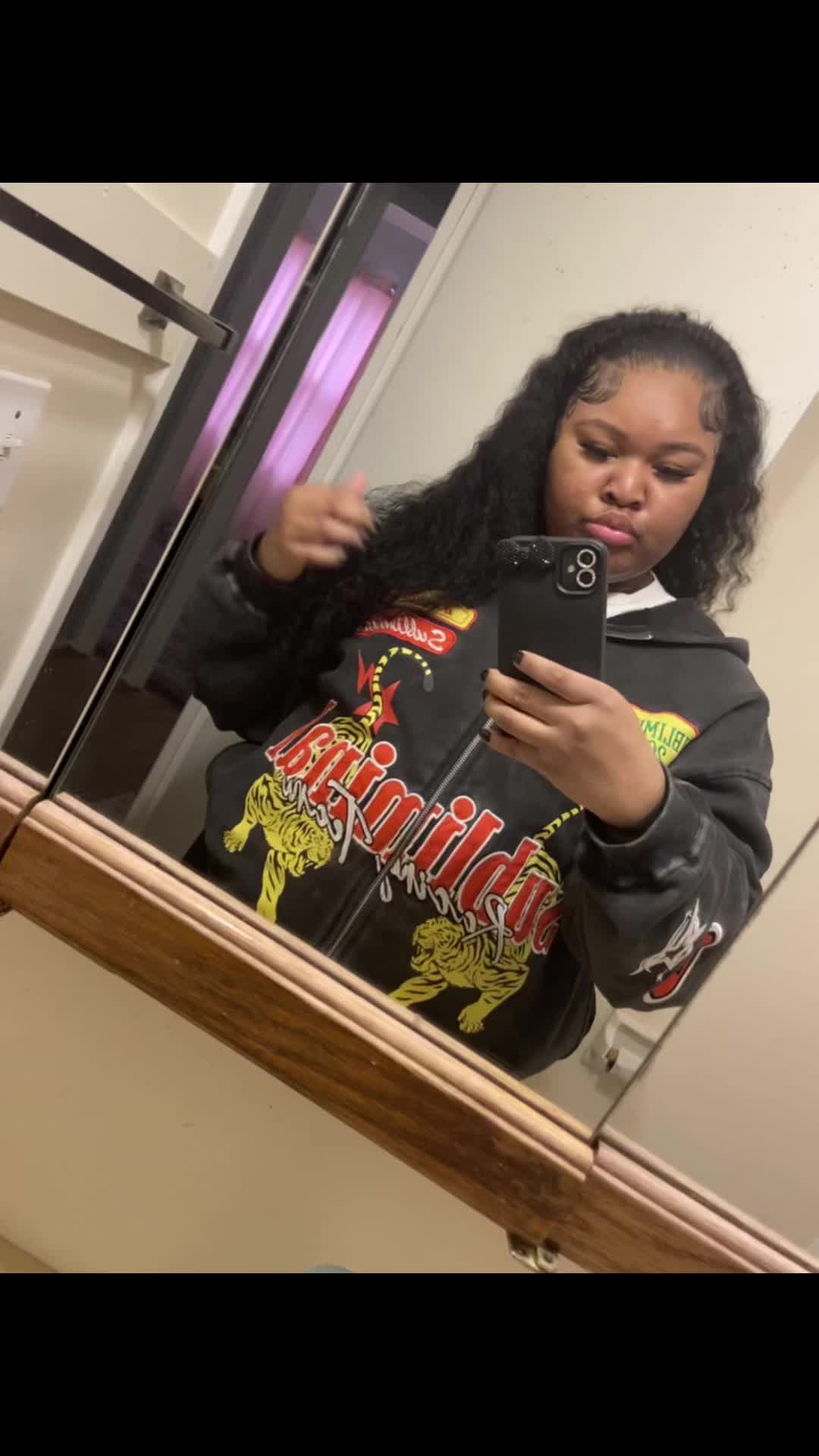 @👩🏽❤️💋👩🏾