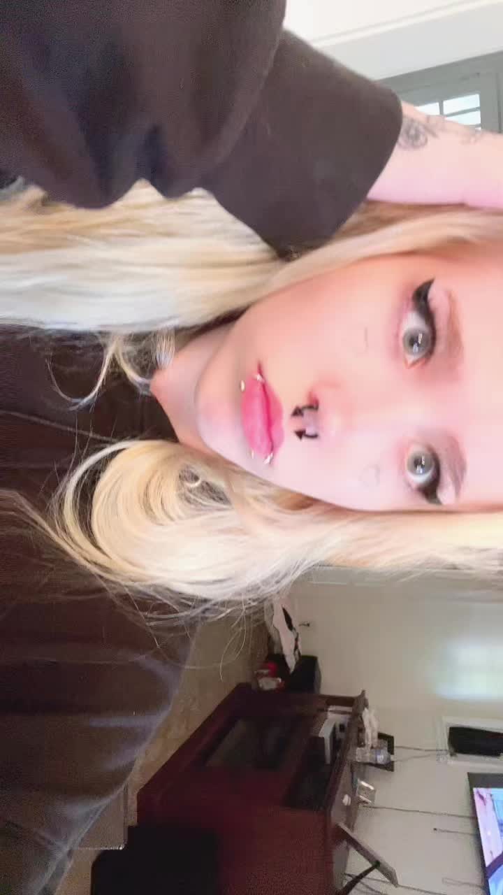 @demonic.lil.angel