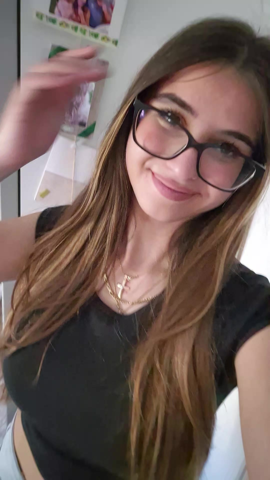 @𝒗𝒆𝒓𝒐𝒏𝒊𝒌𝒊_