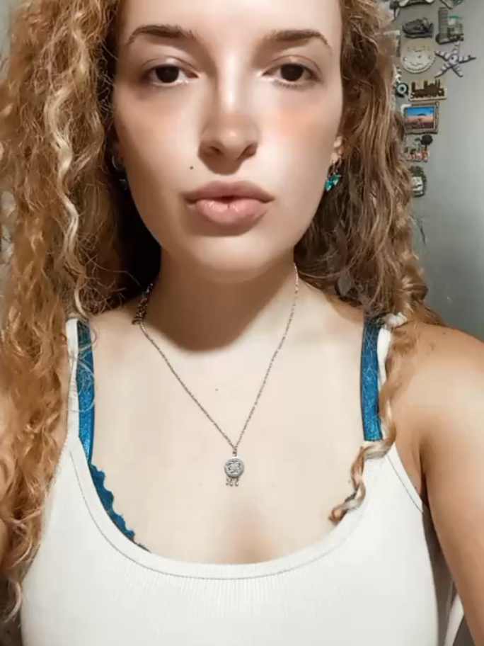 @Sofia__Lov___