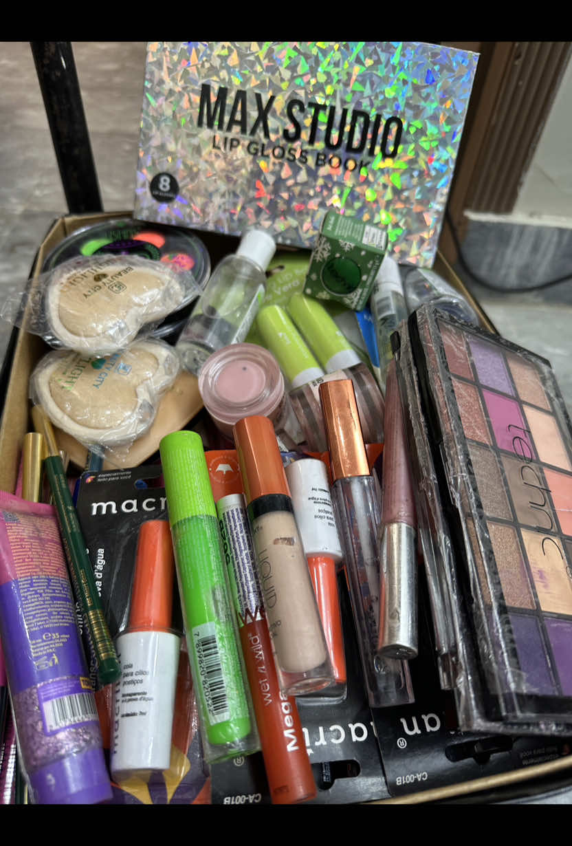 @Cosmetics By Minahil khan