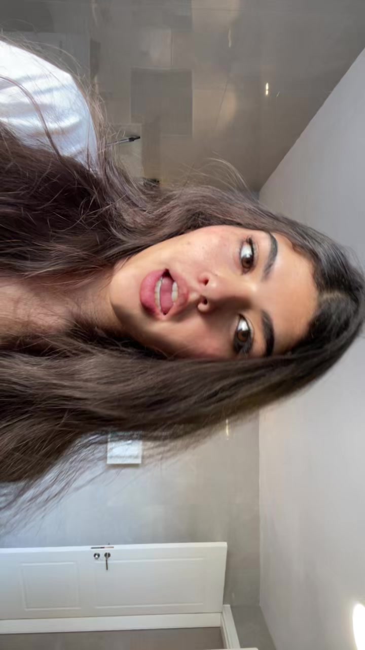 @𝓵𝓲𝓷𝓸𝔂 𝓿𝓪𝓵𝓭