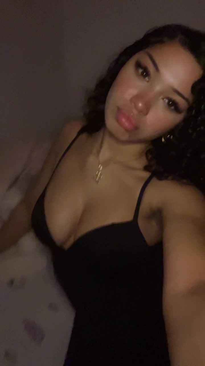 @lau🖤