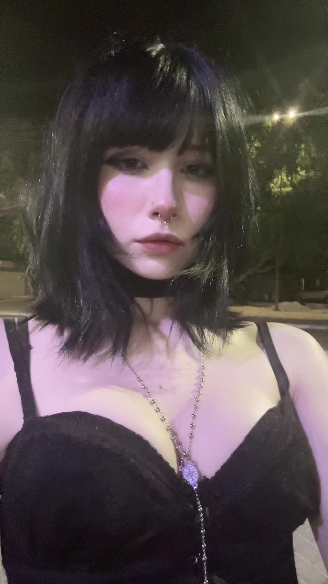 @bella⛧