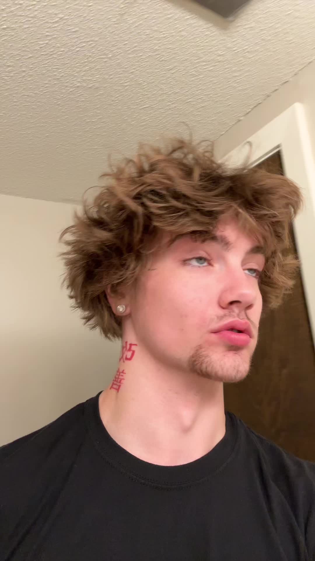 @YourLocalVamp.2