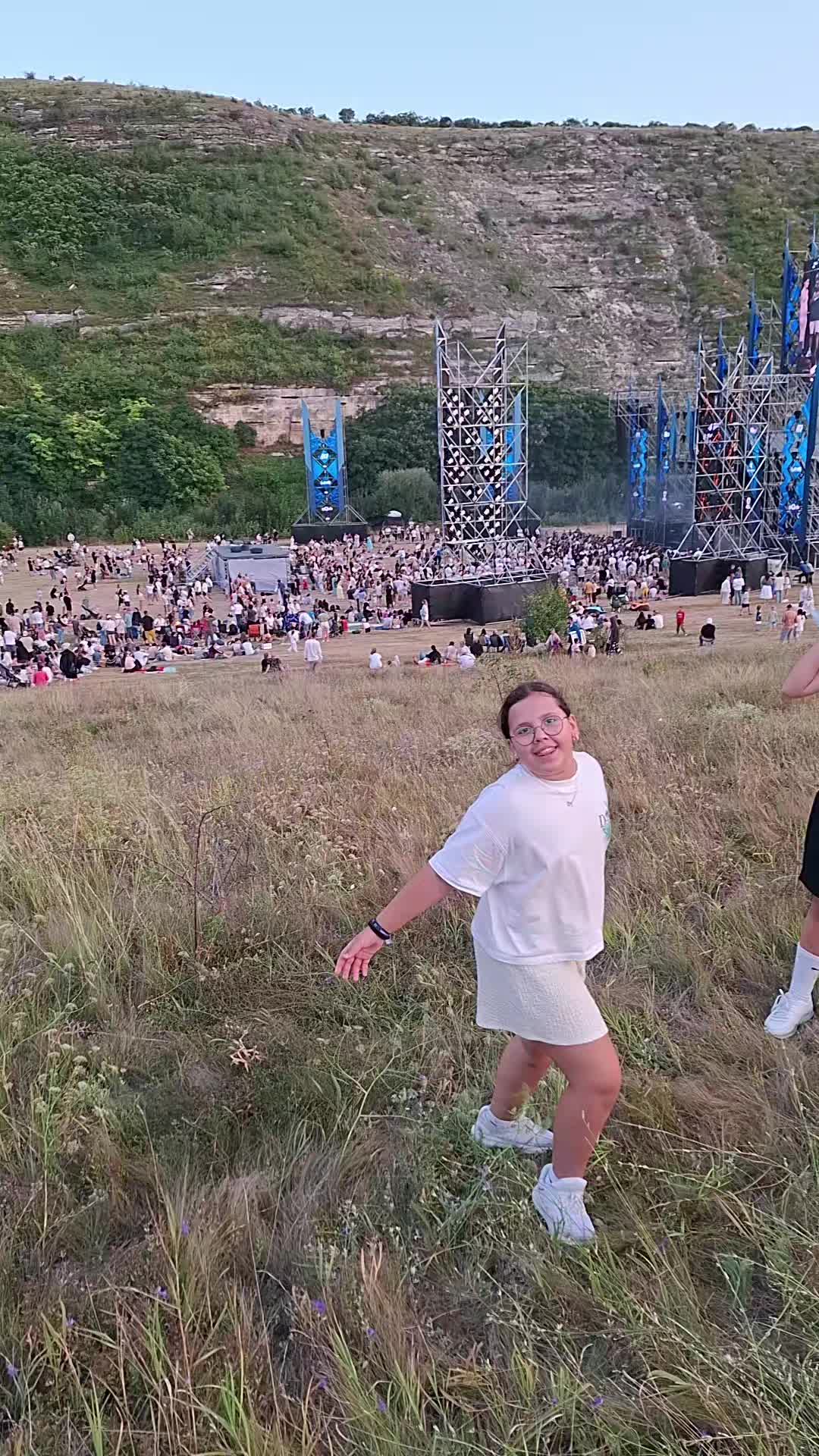 @Ana