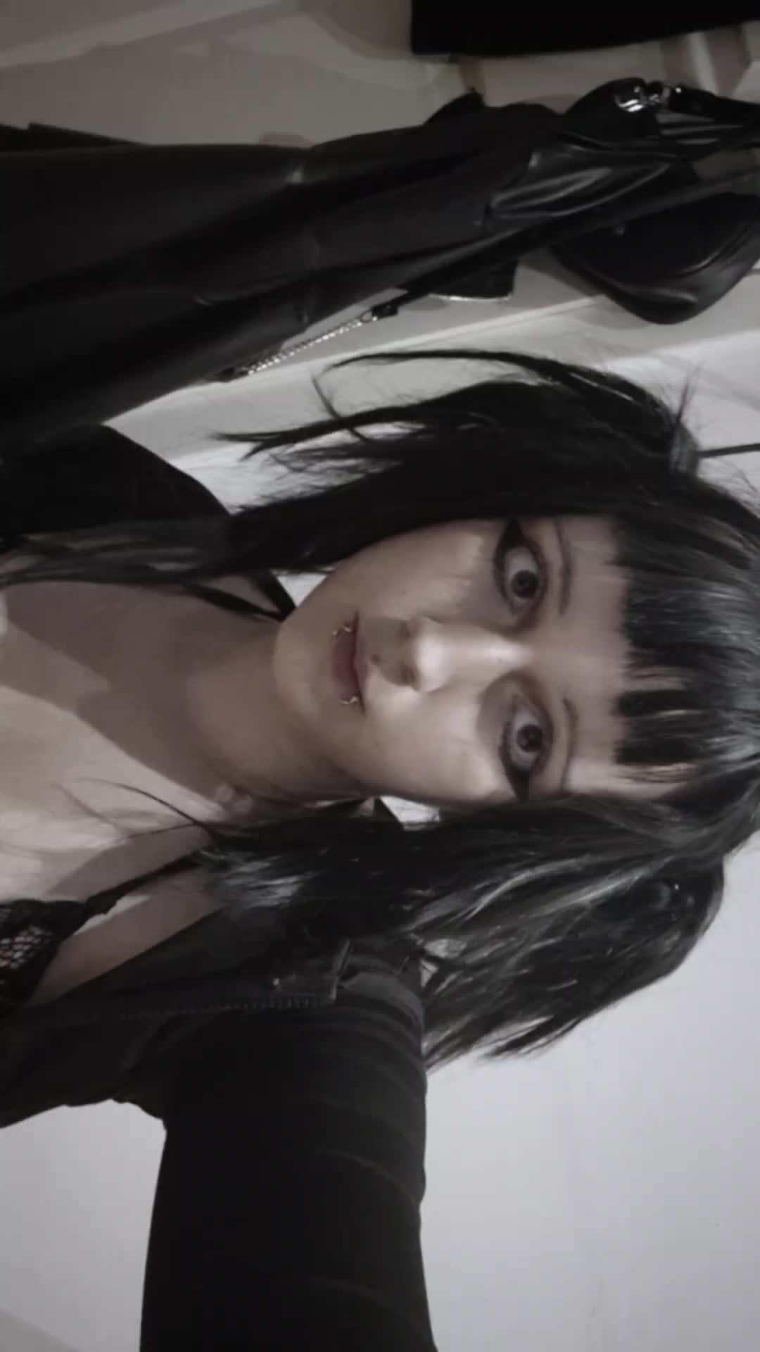 @🖤 виола 🖤